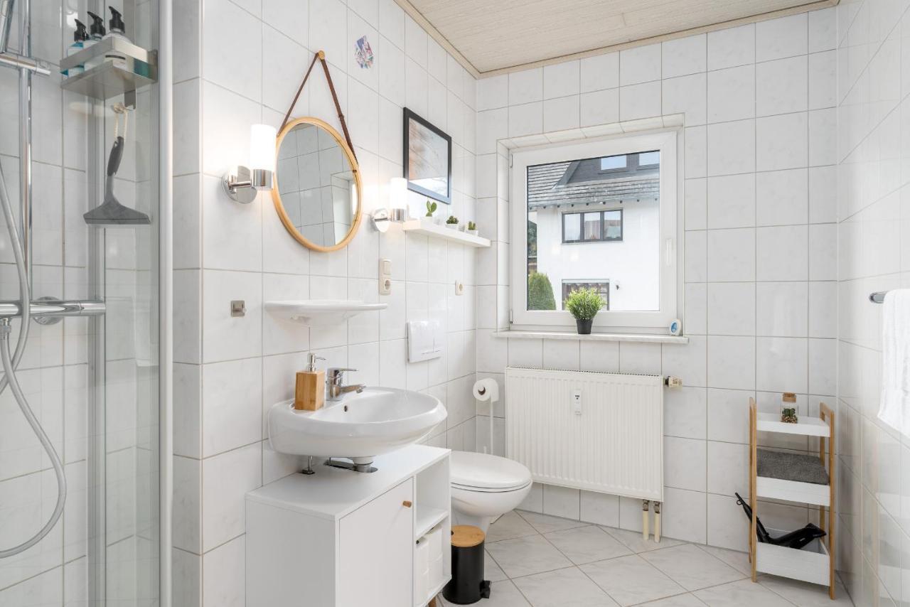 Harmony: Edersee Apartment - Sperrmauer - Lounge Dış mekan fotoğraf